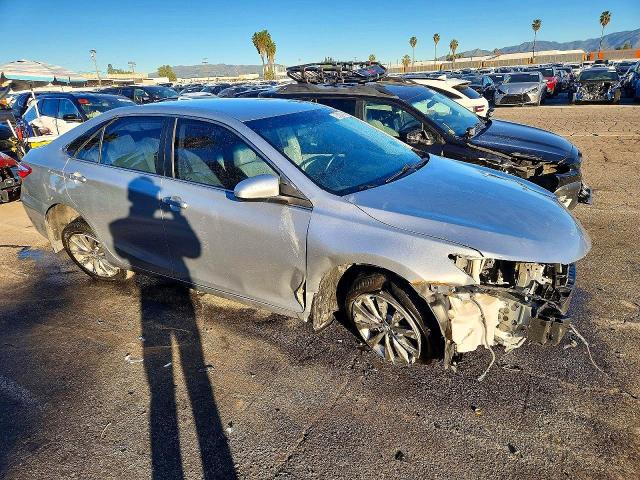 61557156 :رقم المزاد ، 4T4BF1FKXGR565317 vin ، 2016 Toyota Camry مزاد بيع