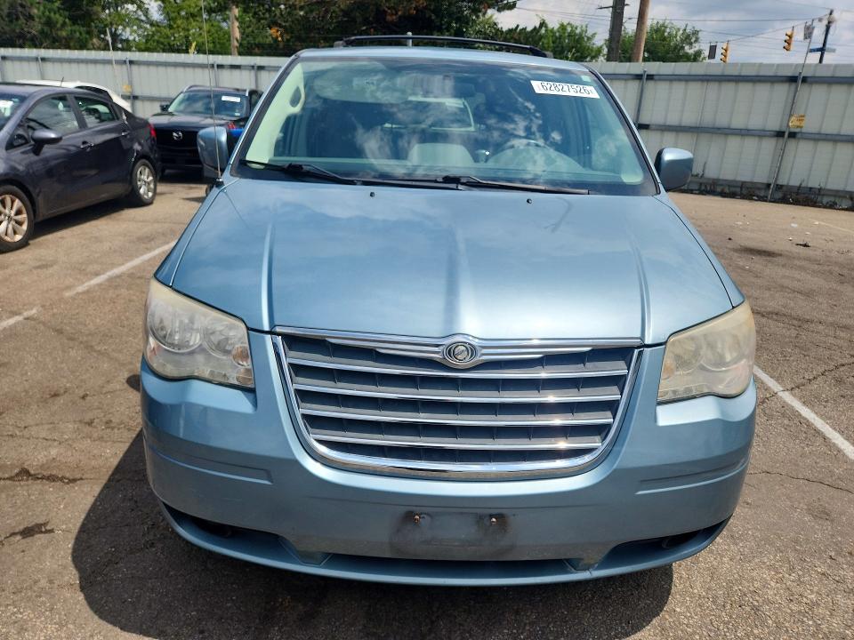 2009 Chrysler Town & Country მანქანა იყიდება აუქციონზე, vin: 2A8HR54159R635607, აუქციონის ნომერი: 62827526