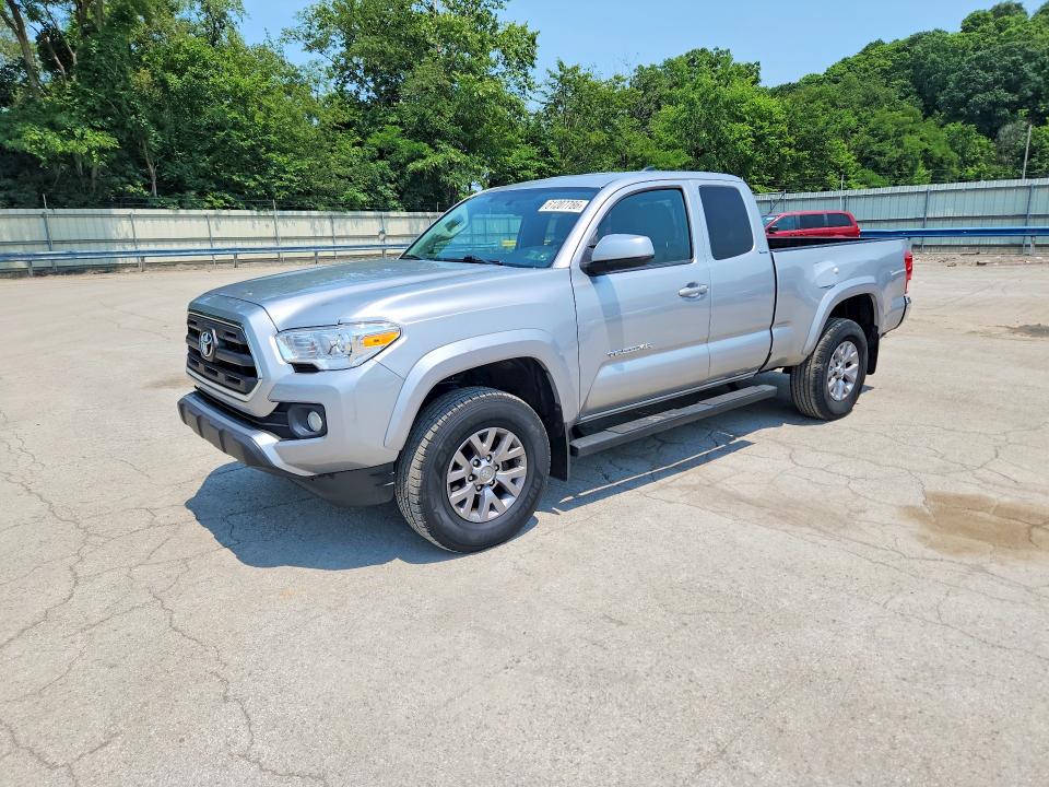 2017 Toyota Tacoma მანქანა იყიდება აუქციონზე, vin: 5TFSX5EN8HX056647, აუქციონის ნომერი: 61207786