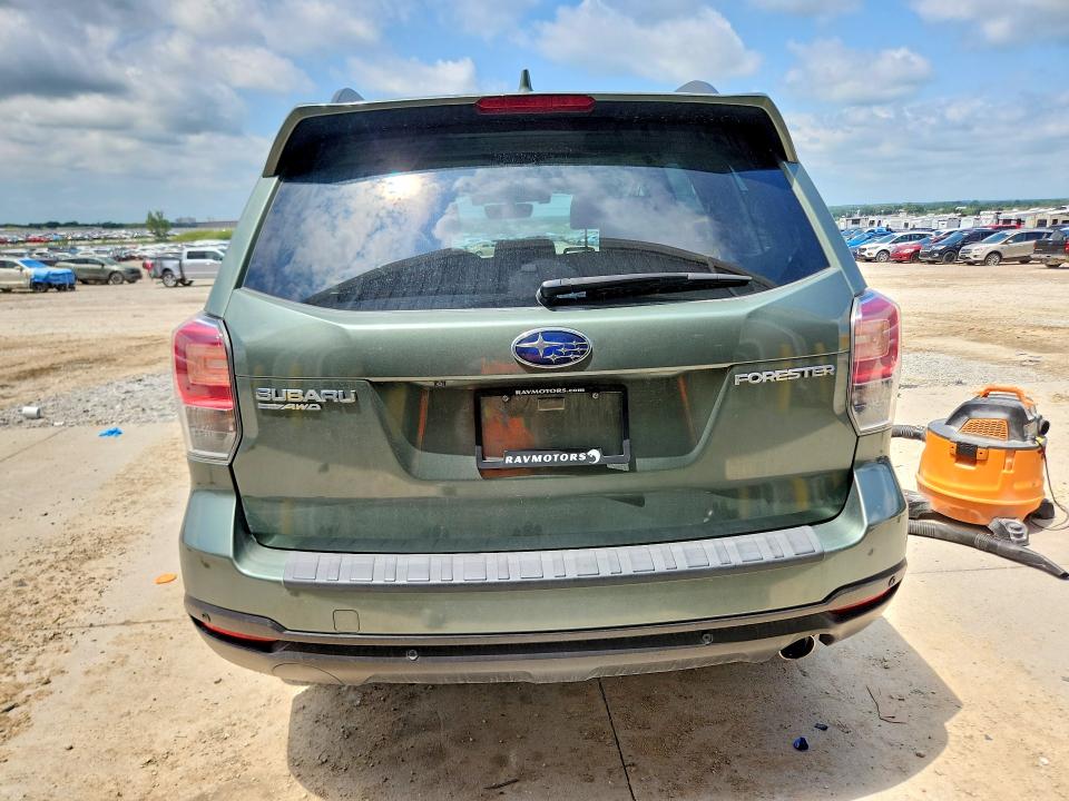 2018 Subaru Forester მანქანა იყიდება აუქციონზე, vin: JF2SJARC8JH568008, აუქციონის ნომერი: 60477386