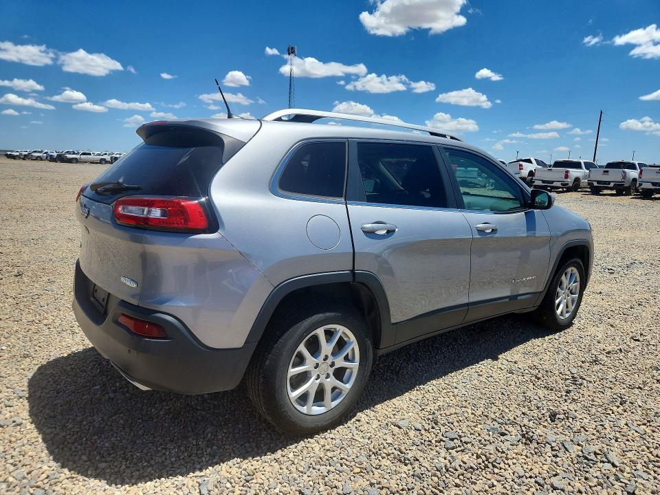 2016 Jeep Cherokee მანქანა იყიდება აუქციონზე, vin: 1C4PJMCS0GW239877, აუქციონის ნომერი: 61608236