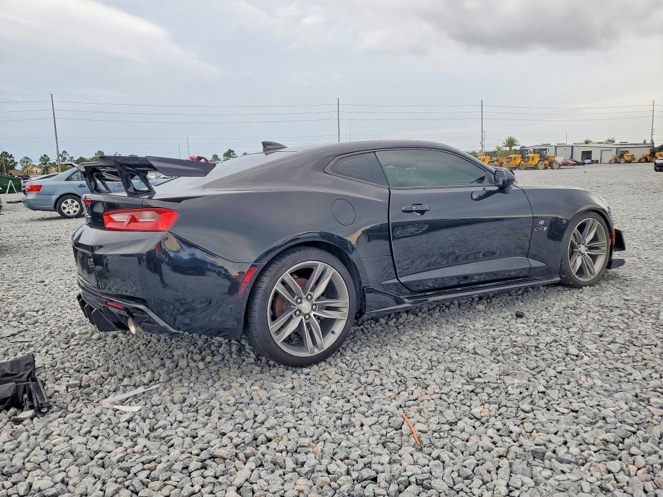 61561146 :رقم المزاد ، 1G1FB1RS0H0170586 vin ، 2017 Chevrolet Camaro مزاد بيع
