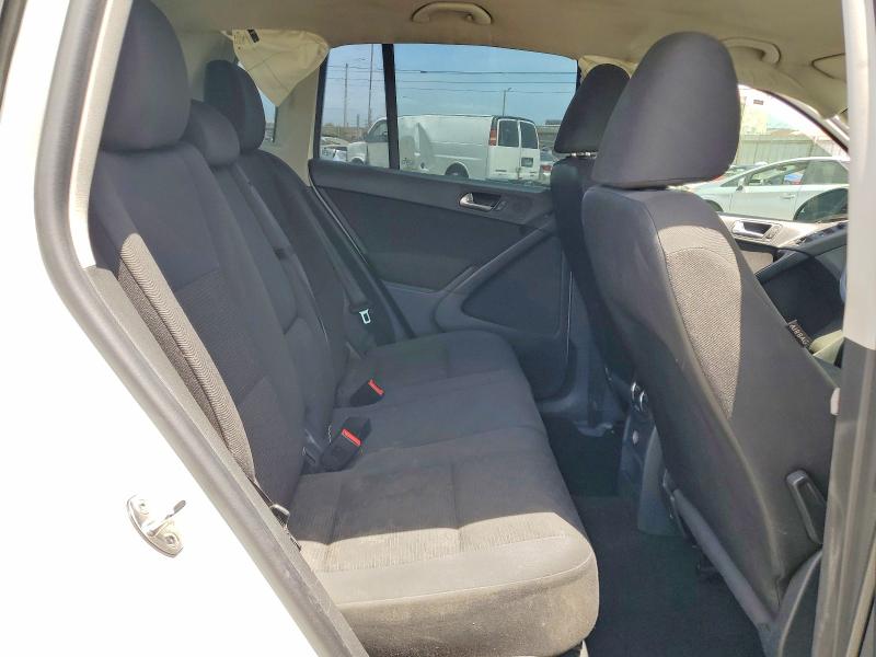 Продажа на аукционе авто 2015 Volkswagen Tiguan, vin: WVGAV7AX4FW614495, номер лота: 62639746
