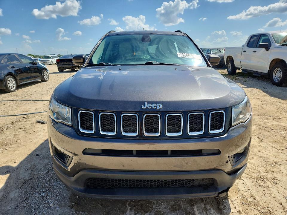 59668216 :رقم المزاد ، 3C4NJDBBXJT315658 vin ، 2018 Jeep Compass مزاد بيع