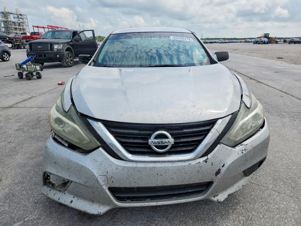 2018 Nissan Altima მანქანა იყიდება აუქციონზე, vin: 1N4AL3AP5JC250588, აუქციონის ნომერი: 63398476
