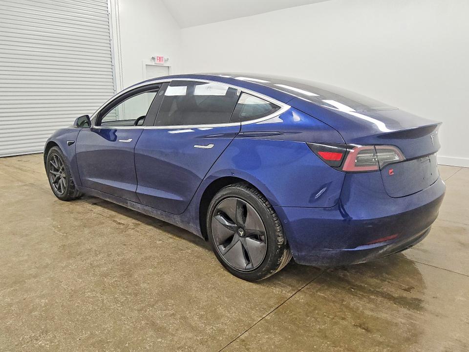 Продажа на аукционе авто 2018 Tesla Model 3, vin: 5YJ3E1EB3JF064566, номер лота: 61980376