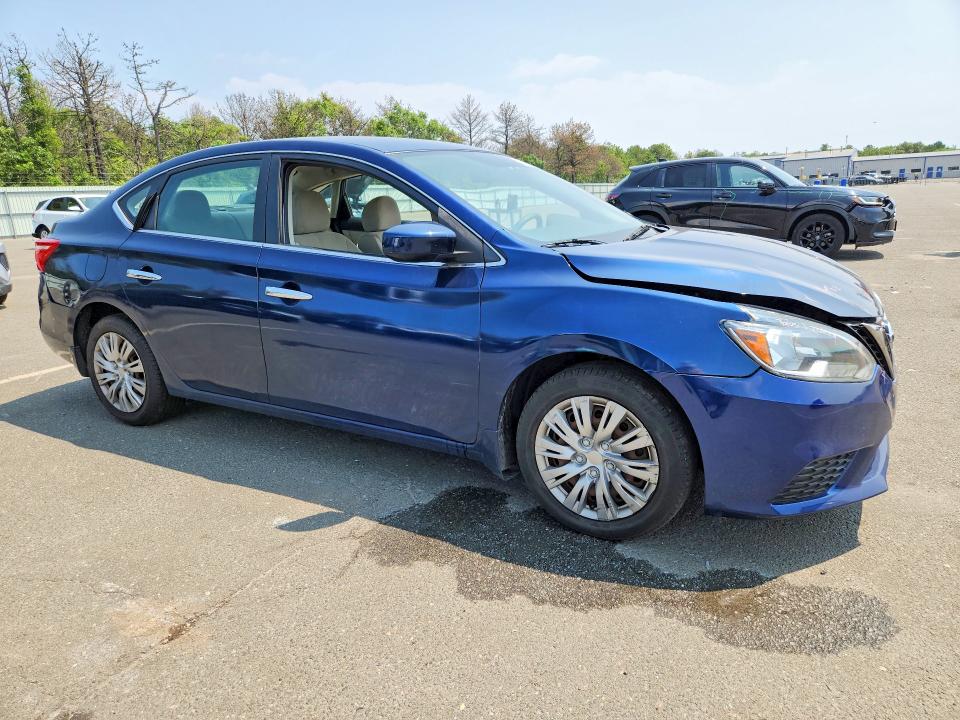 Продажа на аукционе авто 2017 Nissan Sentra, vin: 3N1AB7AP7HY352175, номер лота: 61552516