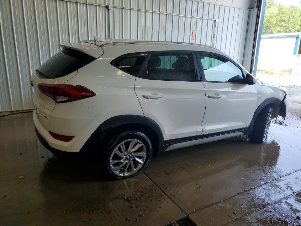 60876816 :رقم المزاد ، KM8J3CA46JU713599 vin ، 2018 Hyundai Tucson مزاد بيع