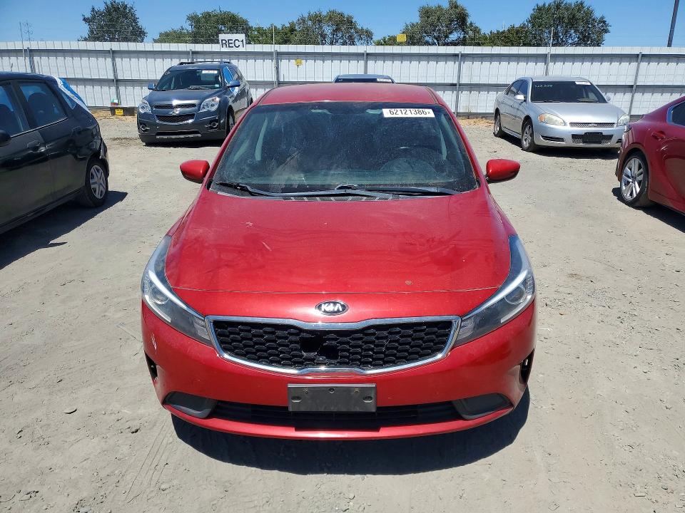 2018 Kia Forte მანქანა იყიდება აუქციონზე, vin: 3KPFL4A72JE187934, აუქციონის ნომერი: 62121386