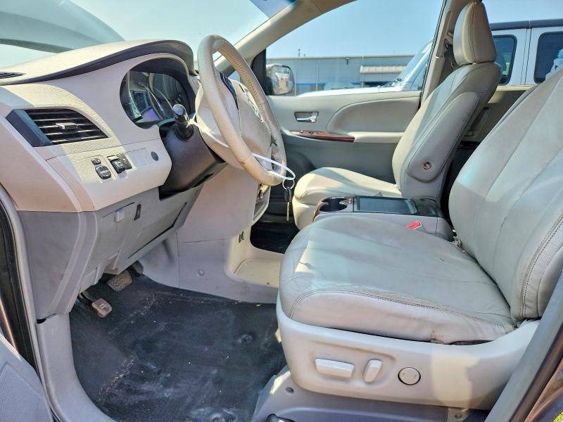 2014 Toyota Sienna მანქანა იყიდება აუქციონზე, vin: 5TDYK3DC7ES450607, აუქციონის ნომერი: 62126016
