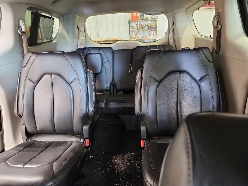 58395276 :رقم المزاد ، 2C4RC1BG1HR553644 vin ، 2017 Chrysler Pacifica مزاد بيع