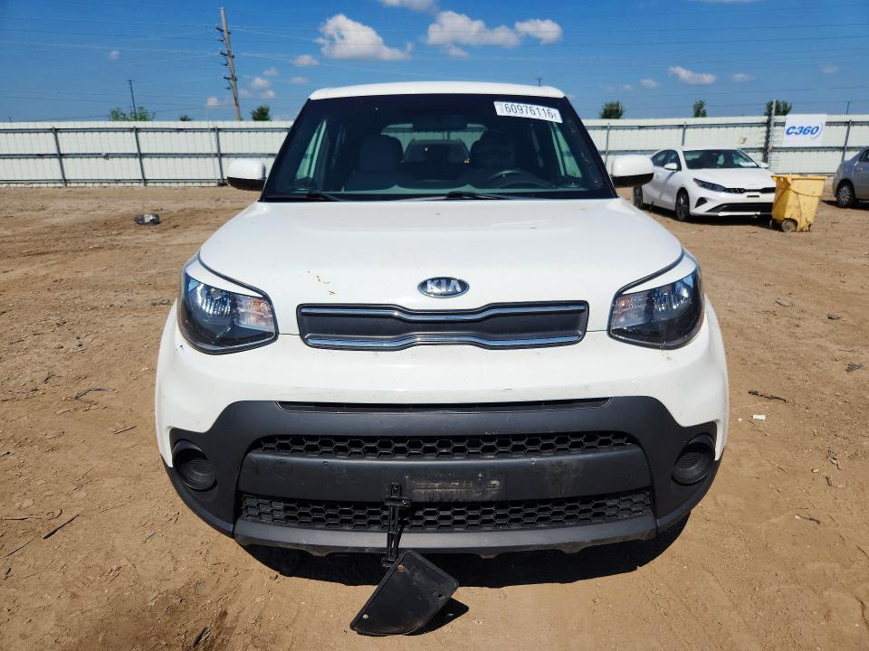 2018 Kia Soul მანქანა იყიდება აუქციონზე, vin: KNDJN2A21J7596939, აუქციონის ნომერი: 60976116