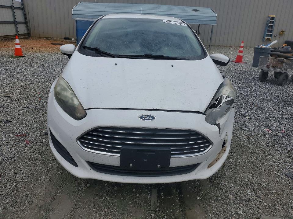 62042196 :رقم المزاد ، 3FADP4EJ6JM133520 vin ، 2018 Ford Fiesta مزاد بيع