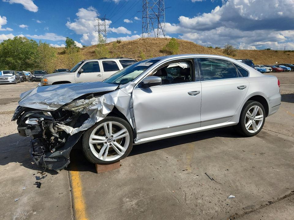 2015 Volkswagen Passat მანქანა იყიდება აუქციონზე, vin: 1VWCV7A39FC061111, აუქციონის ნომერი: 61739416