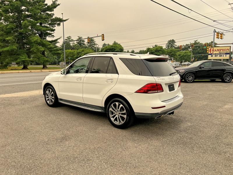 Продажа на аукционе авто 2016 Mercedes-benz Gle, vin: 4JGDA5HBXGA644364, номер лота: 61611796