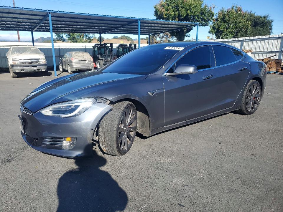 61643146 :رقم المزاد ، 5YJSA1E47KF300310 vin ، 2019 Tesla Model S مزاد بيع