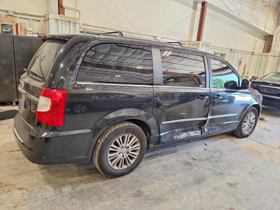 60791896 :رقم المزاد ، 2C4RC1CG1FR707880 vin ، 2015 Chrysler Town & Country مزاد بيع