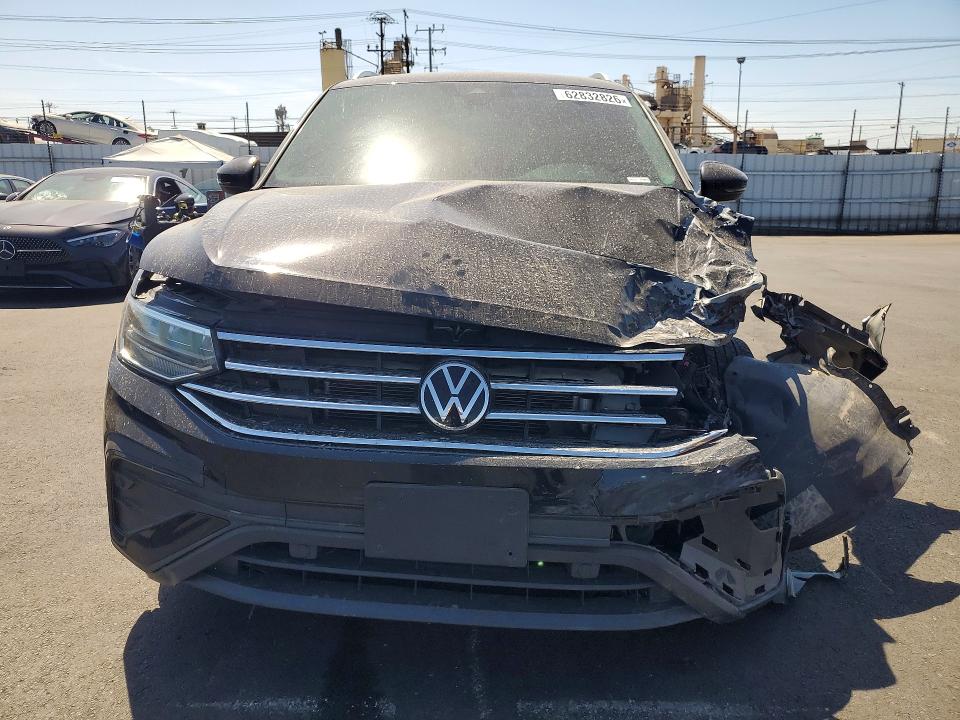 Продажа на аукционе авто 2022 Volkswagen Tiguan, vin: 3VV3B7AX9NM161481, номер лота: 62832826