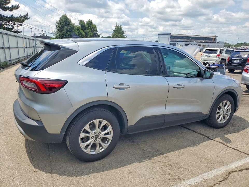 59857426 :رقم المزاد ، 1FMCU0GN7PUA18724 vin ، 2023 Ford Escape مزاد بيع