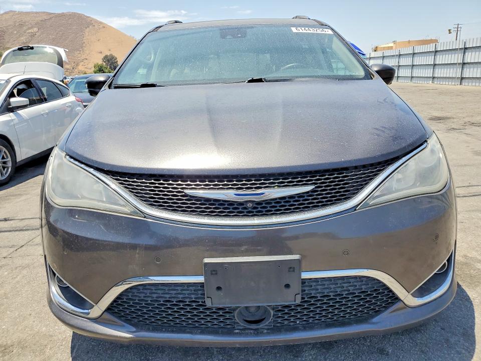 Продажа на аукционе авто 2018 Chrysler Pacifica, vin: 2C4RC1BG8JR112356, номер лота: 61443256
