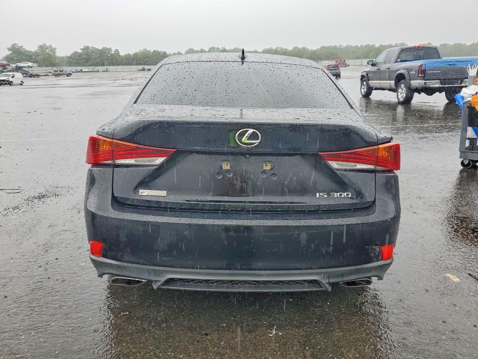62803706 :رقم المزاد ، JTHBA1D23J5083854 vin ، 2018 Lexus Is مزاد بيع