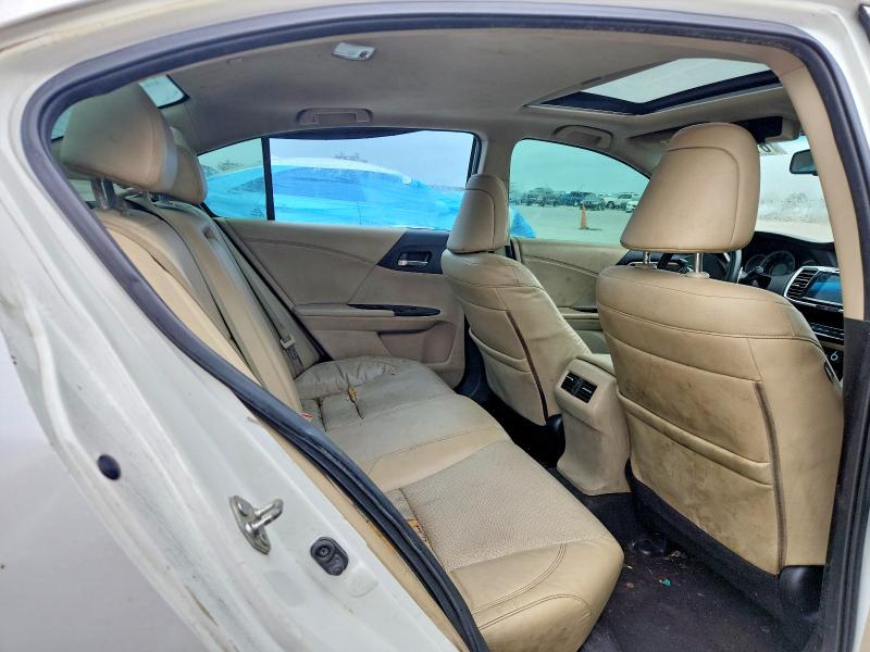 61560496 :رقم المزاد ، 1HGCR2F84GA045458 vin ، 2016 Honda Accord مزاد بيع