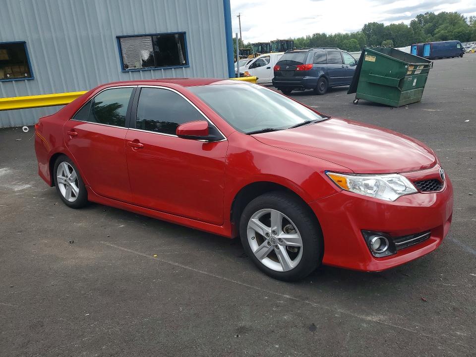 60195456 :رقم المزاد ، 4T1BF1FK5EU816168 vin ، 2014 Toyota Camry مزاد بيع