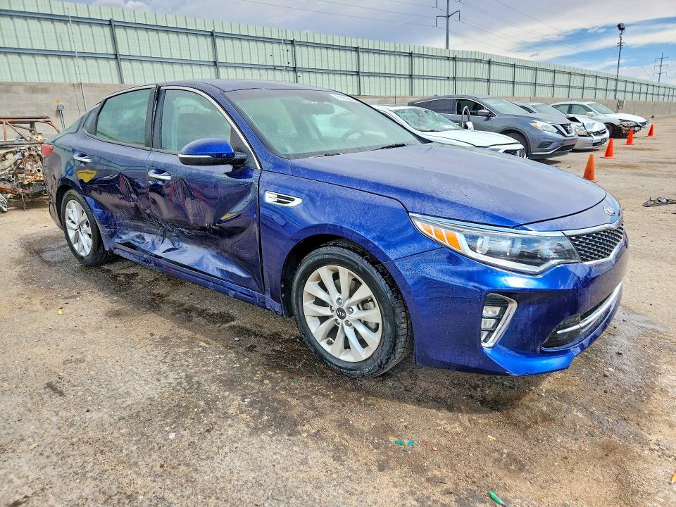 61482566 :رقم المزاد ، 5XXGT4L34JG242423 vin ، 2018 Kia Optima مزاد بيع