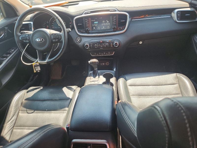 2017 Kia Sorento მანქანა იყიდება აუქციონზე, vin: 5XYPHDA15HG267985, აუქციონის ნომერი: 61477756