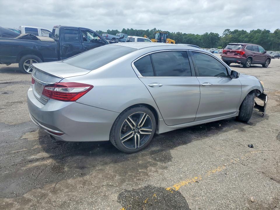 Продажа на аукционе авто 2017 Honda Accord, vin: 1HGCR2F17HA242581, номер лота: 61762596