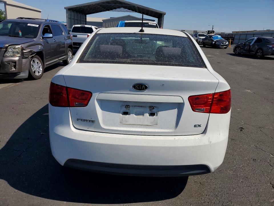 2010 Kia Forte მანქანა იყიდება აუქციონზე, vin: KNAFU4A22A5287459, აუქციონის ნომერი: 60276016