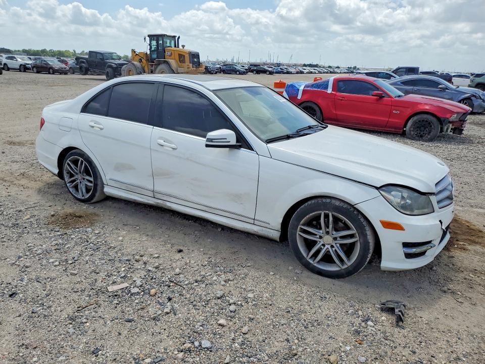 62516396 :رقم المزاد ، WDDGF4HB4DG095496 vin ، 2013 Mercedes-benz C مزاد بيع