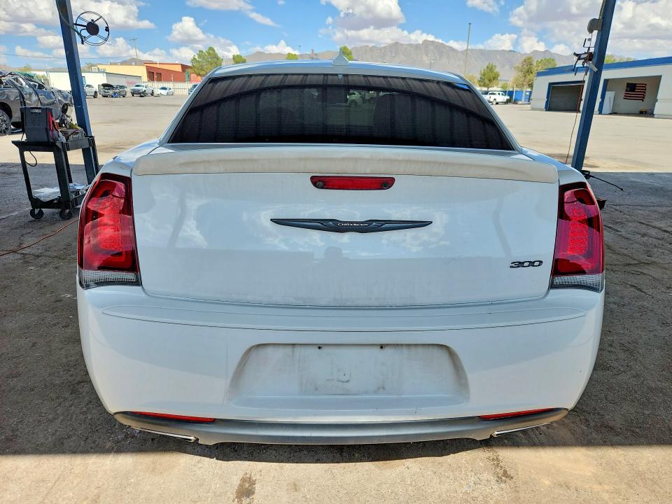 61824756 :رقم المزاد ، 2C3CCAAG0NH174311 vin ، 2022 Chrysler 300 مزاد بيع