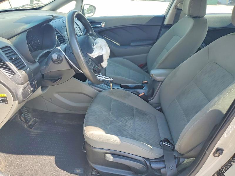 61367526 :رقم المزاد ، KNAFK4A61F5275738 vin ، 2015 Kia Forte مزاد بيع