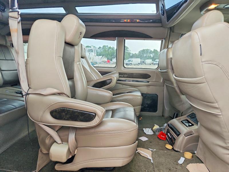 61541406 :رقم المزاد ، 1GCWGAFG8H1271152 vin ، 2017 Chevrolet Express G2500 مزاد بيع