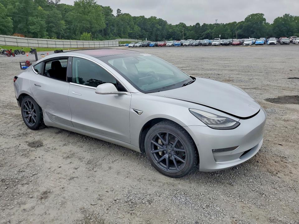 Продажа на аукционе авто 2018 Tesla Model 3, vin: 5YJ3E1EA0JF030639, номер лота: 60625006
