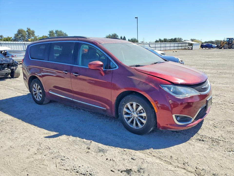2017 Chrysler Pacifica მანქანა იყიდება აუქციონზე, vin: 2C4RC1BGXHR621343, აუქციონის ნომერი: 62508546