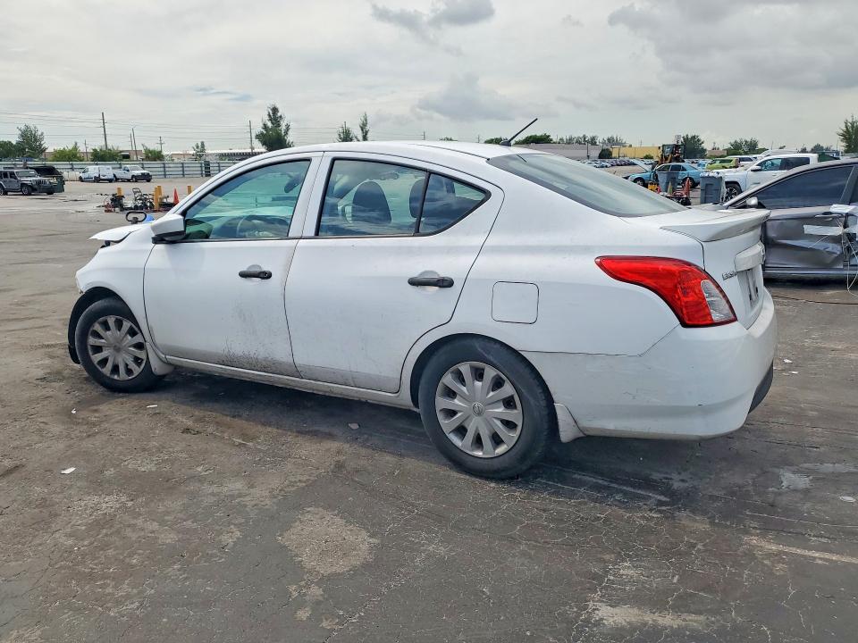 59285846 :رقم المزاد ، 3N1CN7AP0KL805153 vin ، 2019 Nissan Versa مزاد بيع
