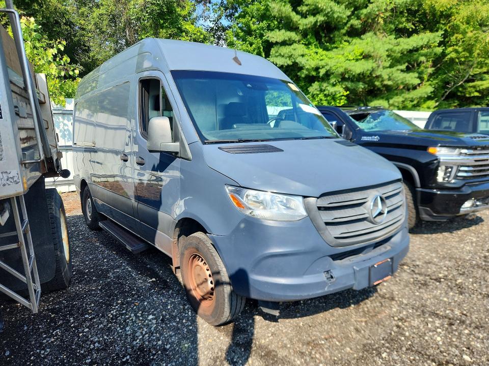 61791796 :رقم المزاد ، WD4PF0CD9KP091118 vin ، 2019 Mercedes-benz Sprinter مزاد بيع