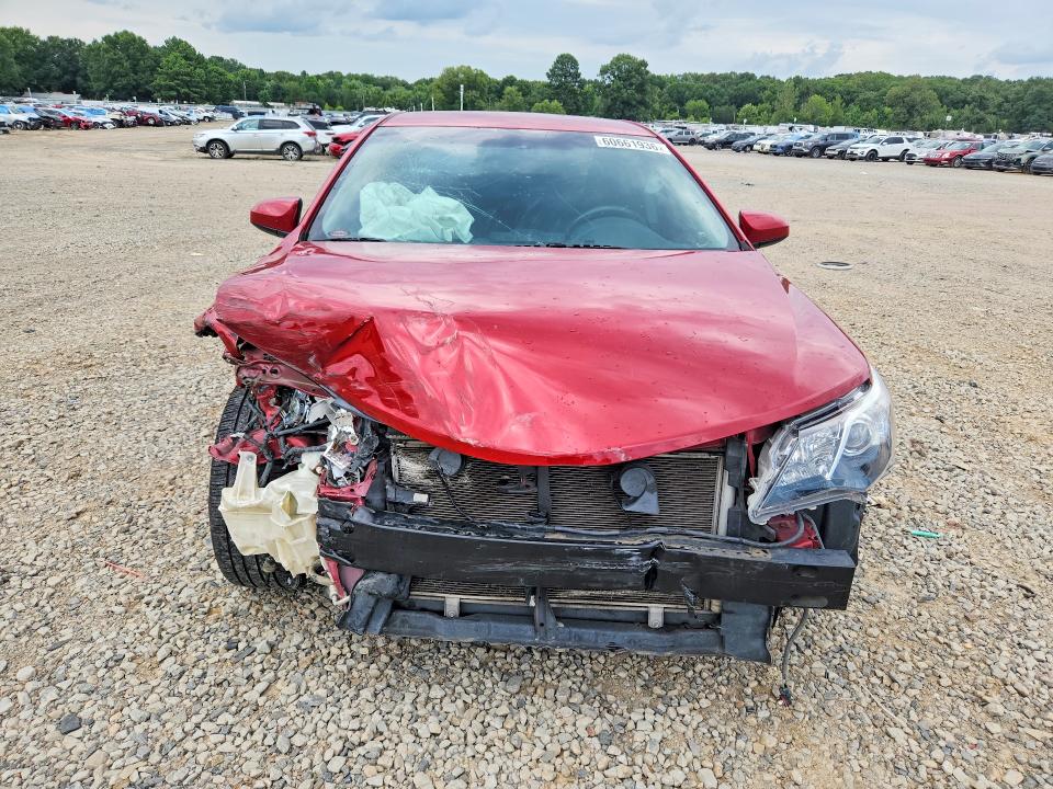 60661936 :رقم المزاد ، 4T1BF1FK3EU768007 vin ، 2014 Toyota Camry مزاد بيع
