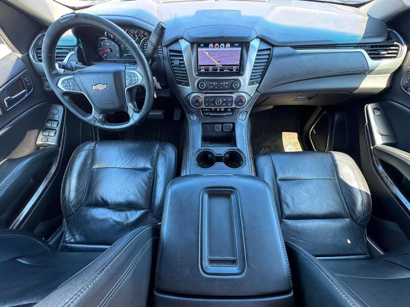 2017 Chevrolet Suburban მანქანა იყიდება აუქციონზე, vin: 1GNSKHKC5HR196718, აუქციონის ნომერი: 62312436