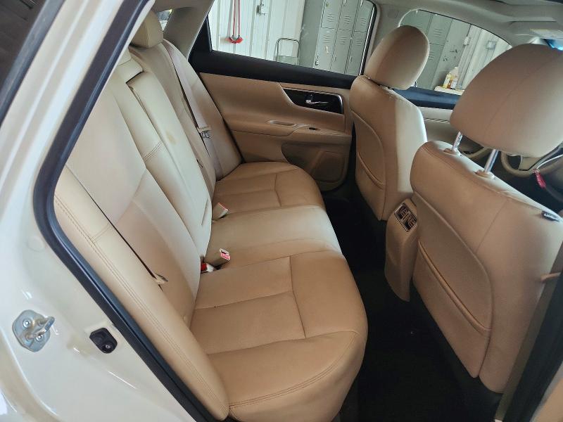 2015 Nissan Altima მანქანა იყიდება აუქციონზე, vin: 1N4AL3AP7FN861766, აუქციონის ნომერი: 62946726