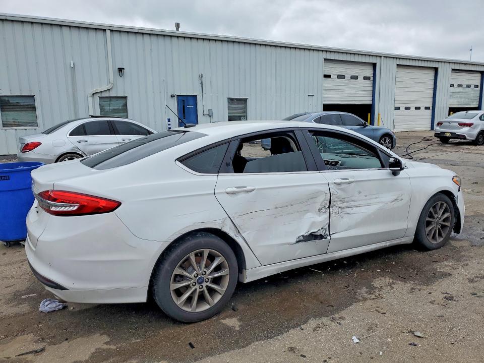 Продажа на аукционе авто 2017 Ford Fusion, vin: 3FA6P0H70HR392809, номер лота: 59903386