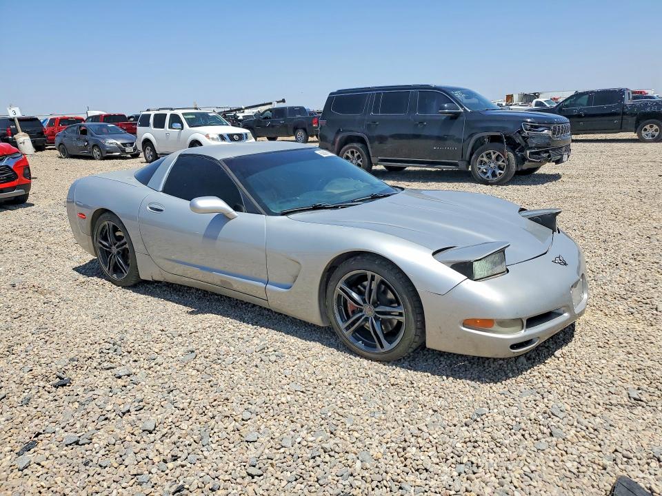 63337136 :رقم المزاد ، 1G1YY22G245111894 vin ، 2004 Chevrolet Corvette مزاد بيع