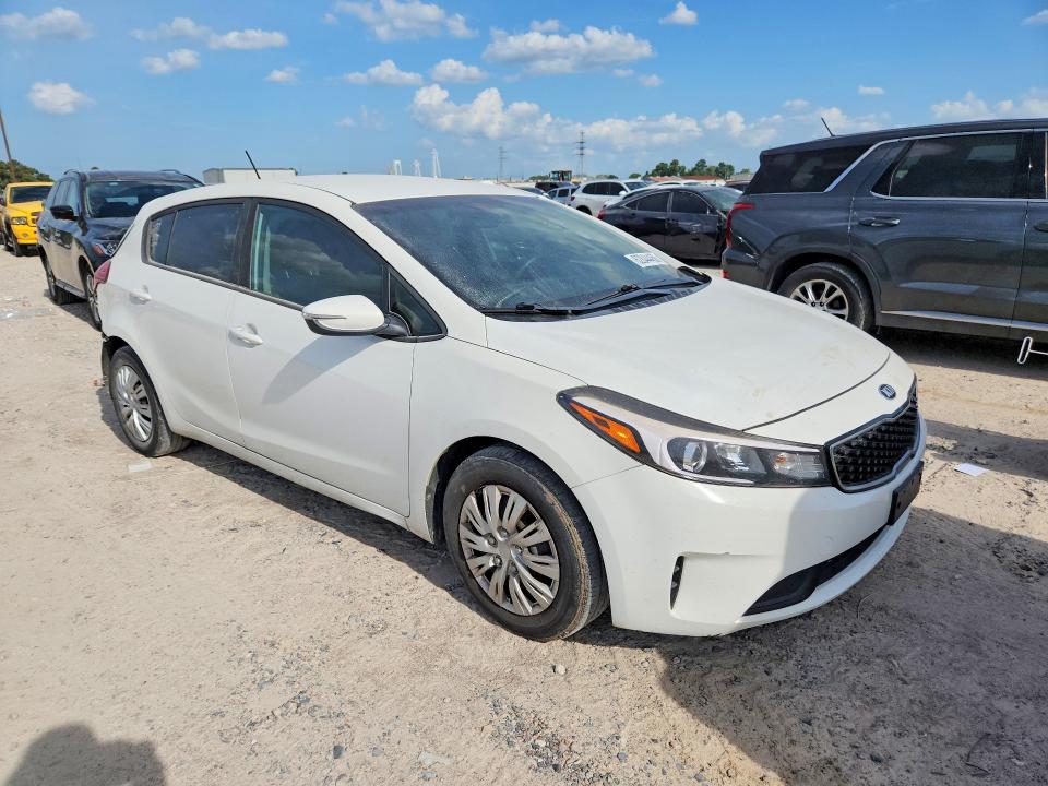 Auction sale of the 2017 Kia Forte5, vin: KNAFK5A86H5721702, lot number: 62844456