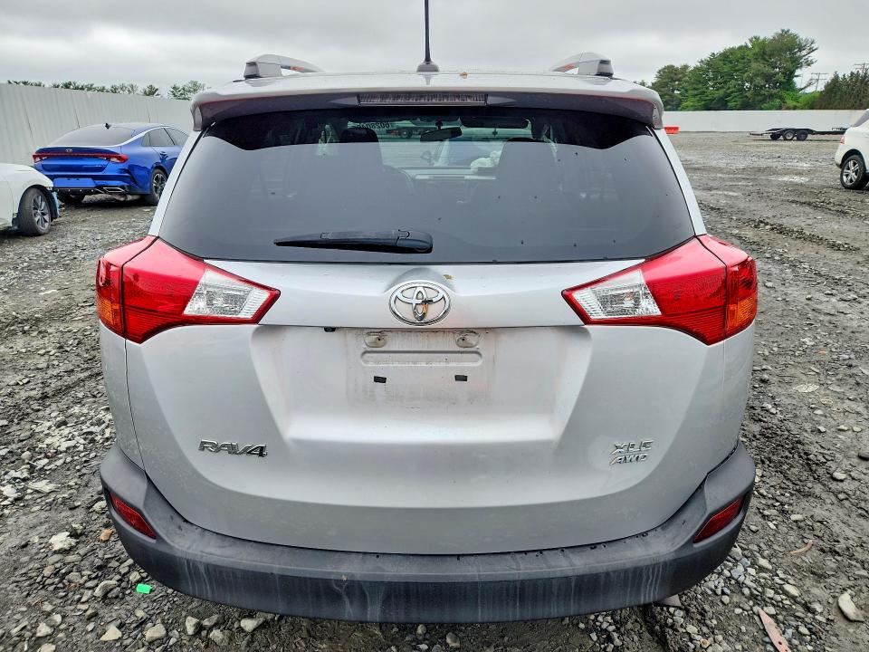 60280496 :رقم المزاد ، 2T3RFREV5FW319218 vin ، 2015 Toyota Rav4 مزاد بيع