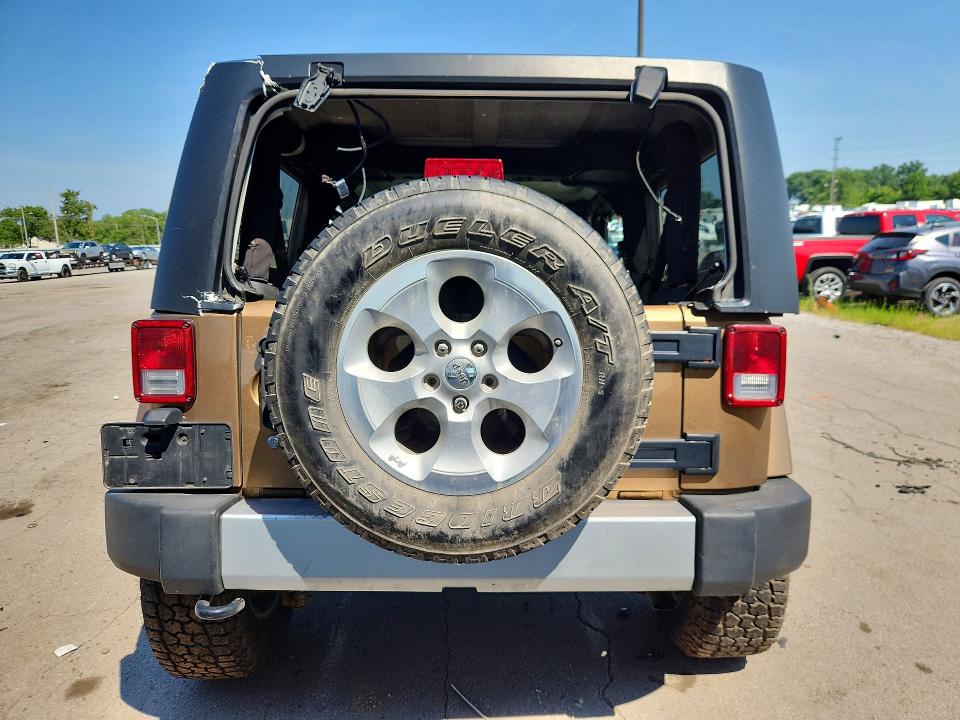 60744726 :رقم المزاد ، 1C4AJWBG4FL607492 vin ، 2015 Jeep Wrangler مزاد بيع