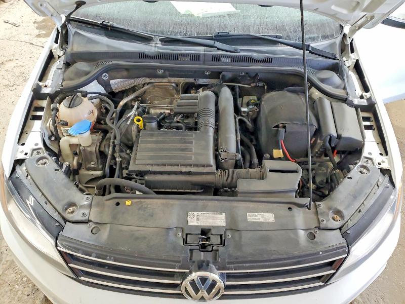 63173166 :رقم المزاد ، 3VWDB7AJ2HM295720 vin ، 2017 Volkswagen Jetta مزاد بيع