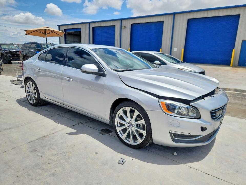 2017 Volvo S60 მანქანა იყიდება აუქციონზე, vin: LYV402HM4HB126963, აუქციონის ნომერი: 59897776