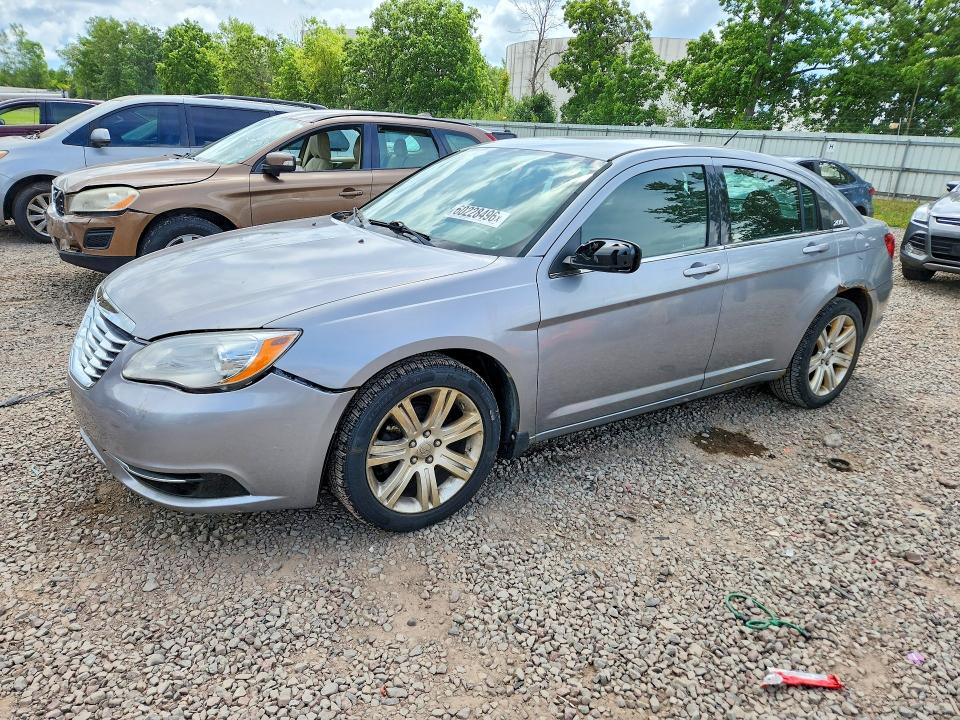 Продажа на аукционе авто 2013 Chrysler 200, vin: 1C3CCBAB1DN670086, номер лота: 60228496